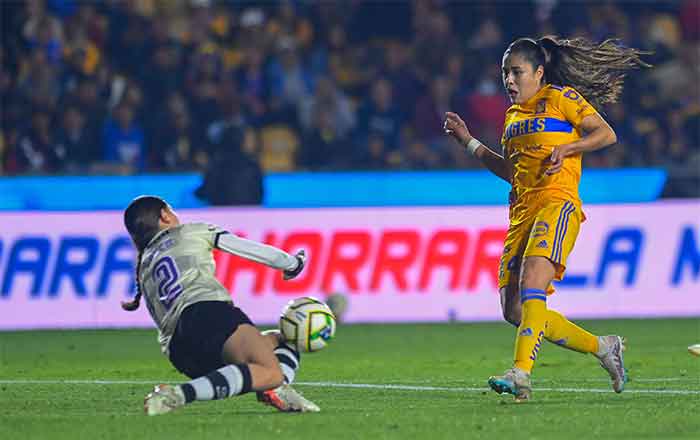 Sobre la hora, Tigres femenil vence al América 1-0 2 TIGRES FEM 2 1