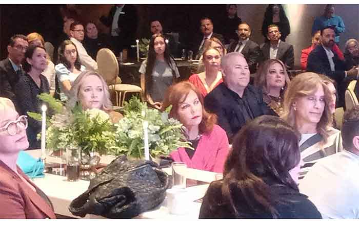 En noche de gala Hora Cero celebra su 25 Aniversario 3 VALENTINA ALAZRAKI 1