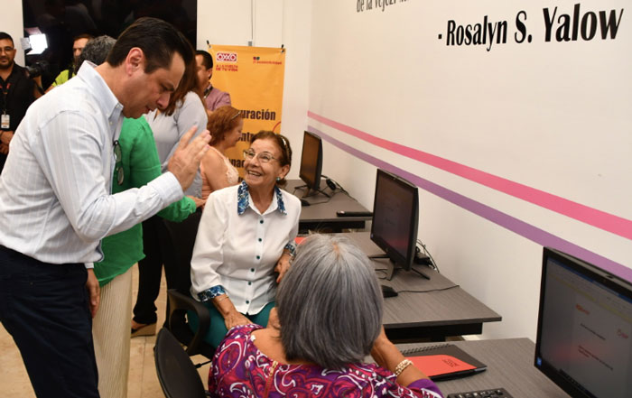 DIF y OXXO contribuyen al bienestar de las personas adultas mayores de NL 2 com