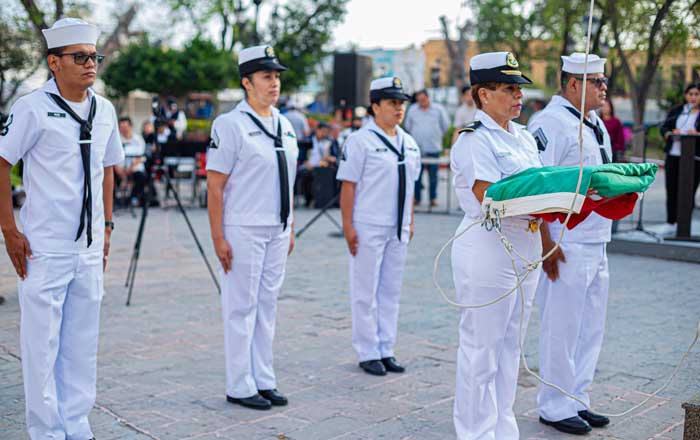 Encabeza alcalde Mario López ceremonia de honores a la bandera 1 hono