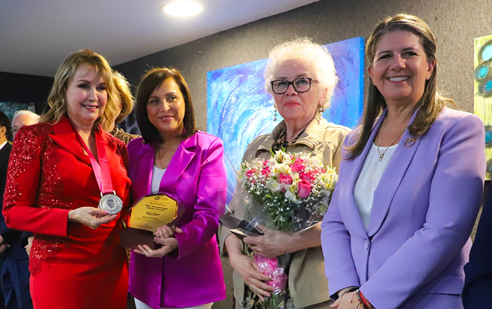 Reconoce gobierno de Guadalupe a mujeres destacadas con presea 1 2 5