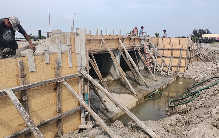 Obras Públicas de Tamaulipas trabaja en la rehabilitación de Playa Carboneras 1 338352046 978482903533482 5993762399810648783 n