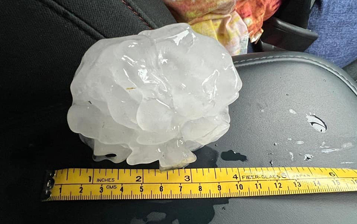 Pelotas de granizo se precipitan en Waco, Texas; el mal clima va a la frontera 1 341735429 941690163539632 1173648593655516431 n