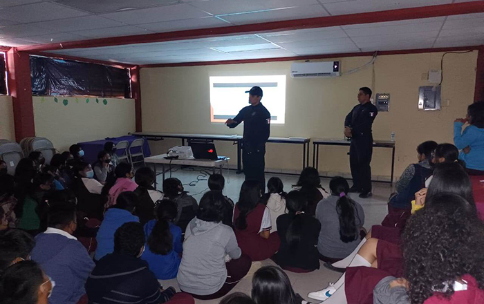 Imparten policías pláticas de ciberseguridad a estudiantes 1 341854459 955778432526302 2951231884209735732 n