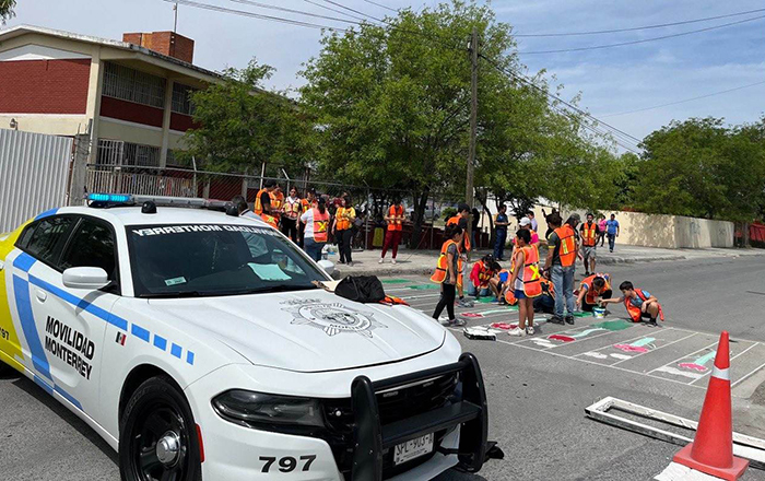 Refuerzan seguridad vial en primaria al norte de Monterrey 3 342139496 1447964432613446 8270326361124068182 n