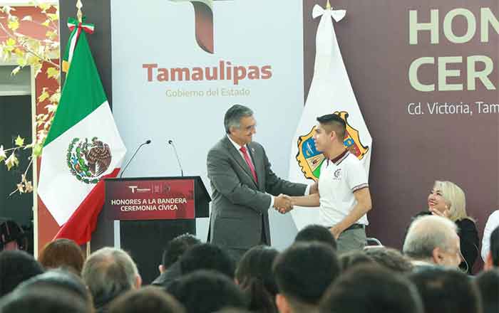 Impulsa Américo la educación de excelencia 1 AMERICO 2 3