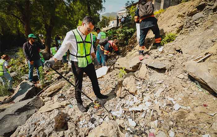 Limpian 1.5 kilómetros del Río La Silla 1 COLOSIO