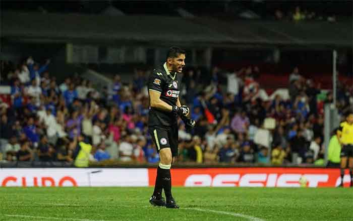 Clasifica Cruz Azul y amarra repesca en casa 2 CORONA