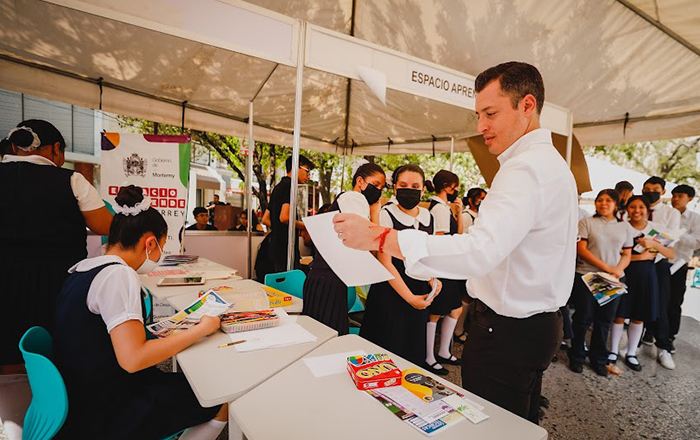 Ofertan becas educativas a más de 1500 jóvenes 1 MACROFERIA BECAS 2