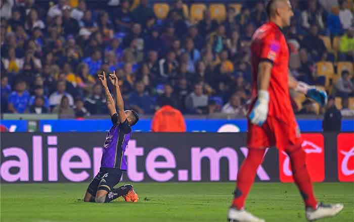 Sale Tigres abucheado del Volcán 3 MAZATLAN