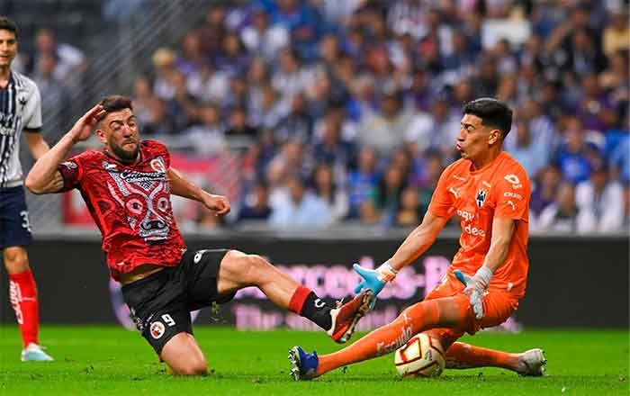 Rayados continúa con el sueño: golea 4-0 a Xolos 3 RAYADOS 4