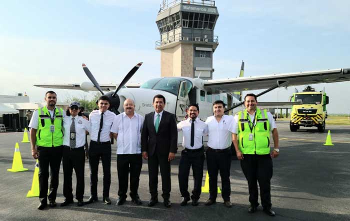Inaugura alcalde inicio de operaciones de aerolínea Aerus en Matamoros 1 aero
