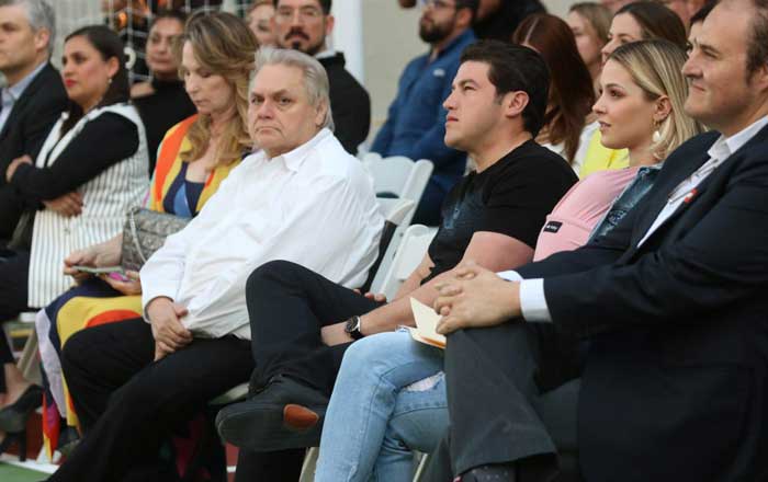 Entregan en Nuevo León villas juveniles en DIF 1 bren