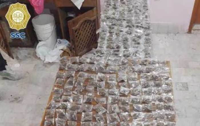 Distribuidores de postres con marihuana en CU son detenidos en ÁO 2 brs