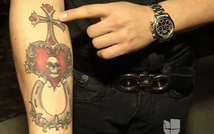 El tatuaje que tenía Julián Figueroa en honor a Joan Sebastian 1 tatoo