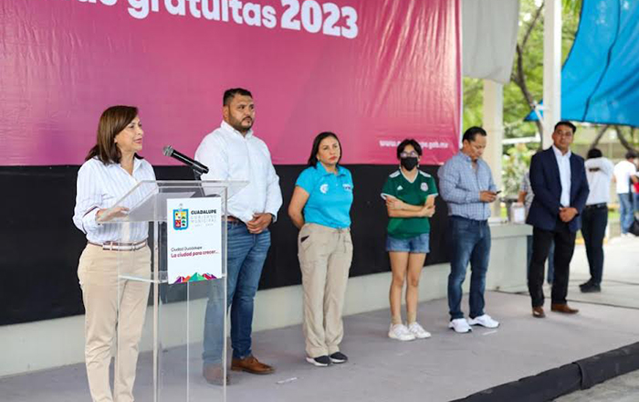 Brinda gobierno de Guadalupe asesorías gratuitas para facultad y prepa de la UANL 2 0 8
