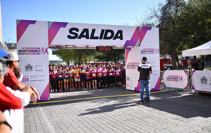 Compiten más de tres mil personas en carrera del Gobierno de Monterrey 1 21K 1