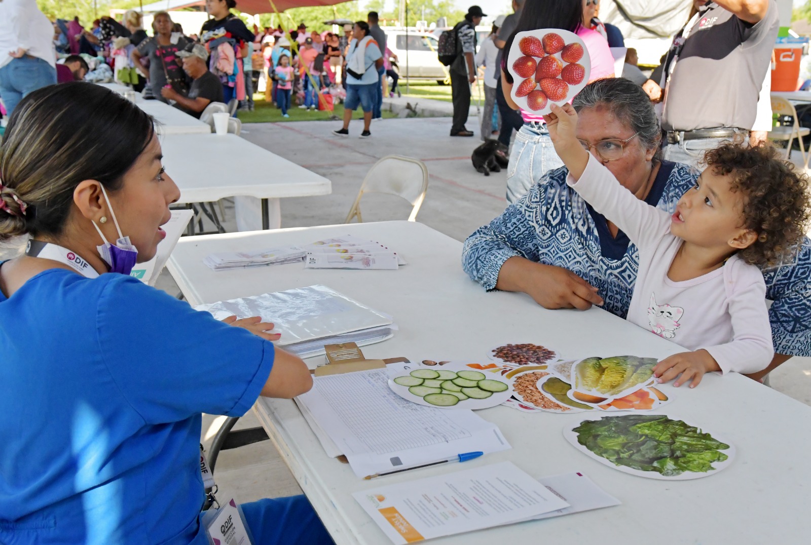 Lleva DIF Matamoros brigada asistencial al Ejido El Tahuachal 2 5fdaa061 32ca 45cb bacc d96fa6caf3c9