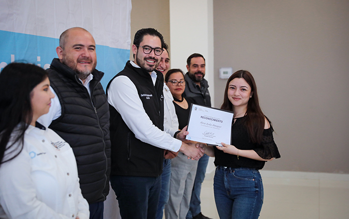 Acerca Gobierno de Santiago herramientas digitales a empresarios 2 8M8A9275