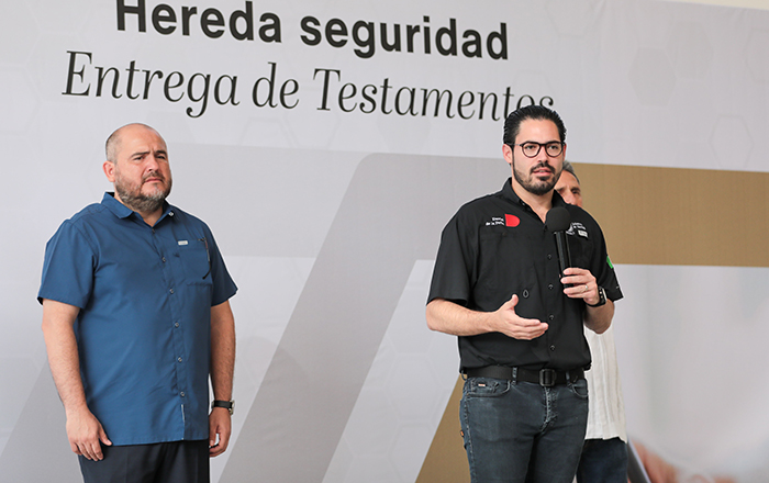 David de la Peña entrega más testamentos a bajo costo a santiaguenses 2 8M8A9919