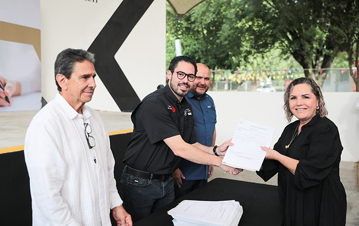 David de la Peña entrega más testamentos a bajo costo a santiaguenses 1 8M8A9924