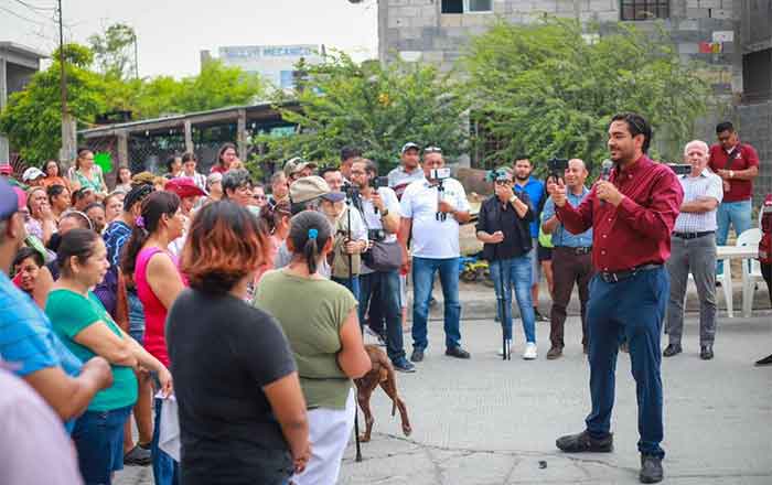Ofrece Carlos Peña programas del Municipio a colonos 1 ALCALDE 2 7