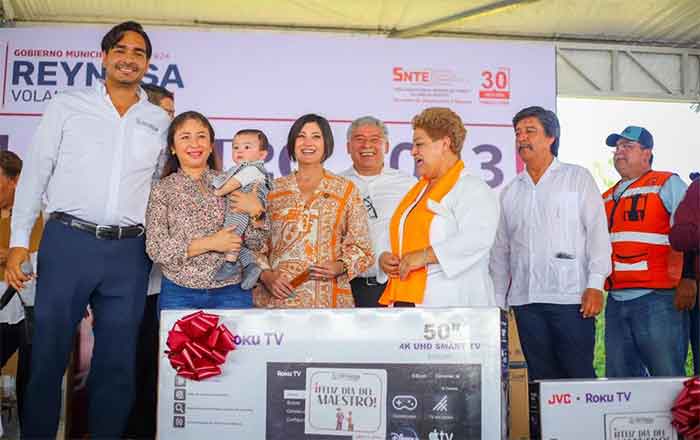 Rinde Gobierno de Reynosa homenaje a más de 5 mil maestros 1 ALCALDE 4 1