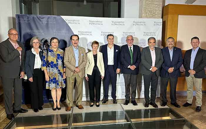 Asiste Santos Guzmán a Encuentro Internacional de Rectores 1 RECTOR UANL