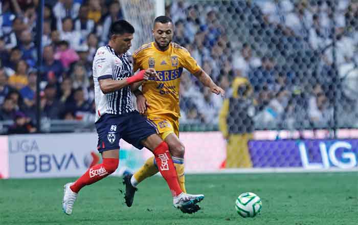 Noche triste en el BBVA; Tigres saca a Rayados de la Gran Final 8 TIGRES 2 3