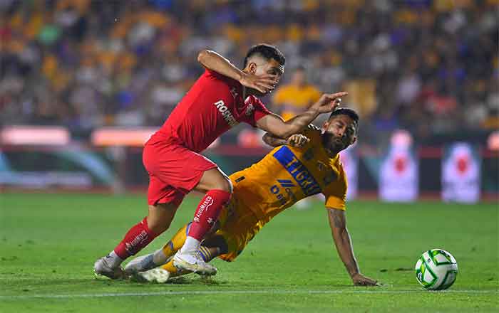 Futbol bonito; golea Tigres al Toluca 4-1 y se acercan a semis 7 TIGRES 4