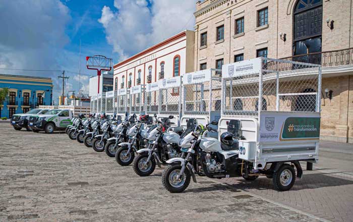 Entrega alcalde 10 motos y 5 mil luminarias led para fortalecer los servicios públicos 1 car