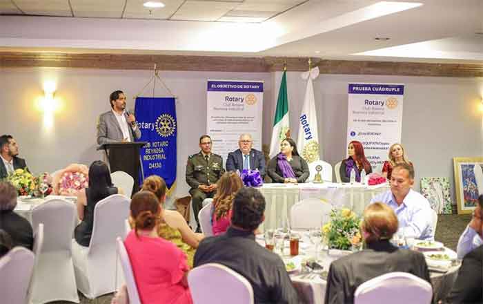 Carlos Peña reconoce al Club Rotario Reynosa Industrial 1 ALCALDE 20