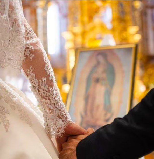 Cynthia Rodríguez y Carlos Rivera comparten foto de su boda 1 Captura de pantalla 2023 06 06 a las 11.59.13 a. m