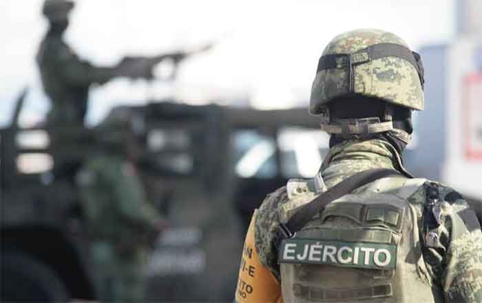 MILITARES