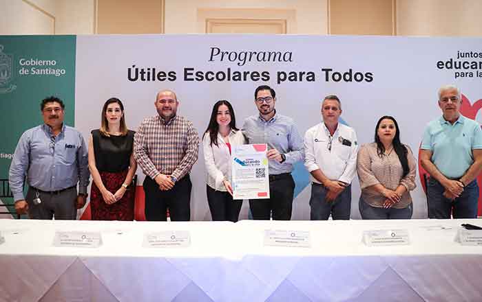 Anuncian en Santiago 'útiles escolares para todos' 1 SANTIAGO 6
