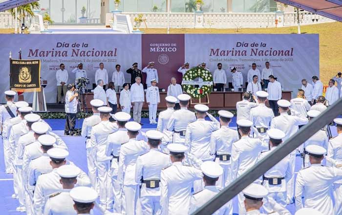 Oseguera acompaña al Presidente de México en la celebración del Día de la Marina 1 dia