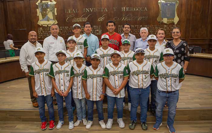 Reconocen a los peloteritos Campeones Latinoamericanos de la Matamoros A.C. 3 madf