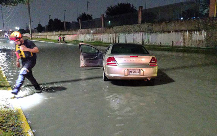 Primeras lluvias refrescan y trastoca a regios 1 358331714 485762477085601 8712481310939264745 n