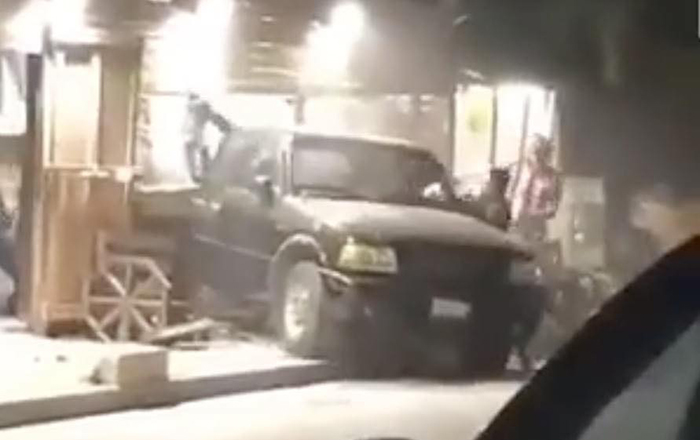 Se impacta contra negocio y atropella a un niño en Matamoros 4 361634770 713781360757411 3727111437125995473 n