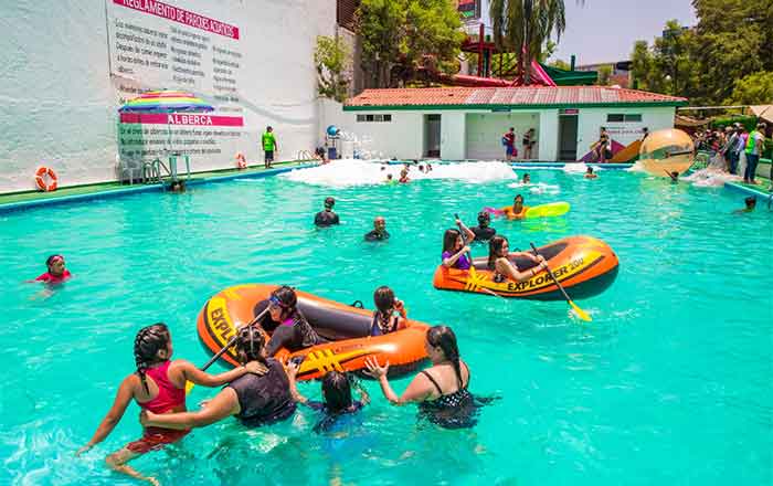 Inicia Guadalupe temporada acuática en Parque Tolteca 1 ALBERCA 1