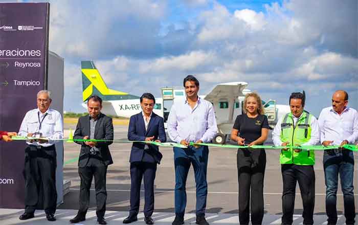 Inaugura Carlos Peña nueva línea aérea 1 ALCALDE 2 1