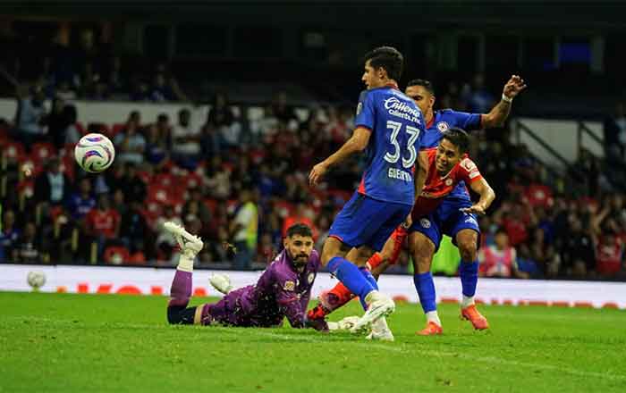 Cae Cruz Azul en casa 2-0 frente al Toluca 3 CRUZ AZUL