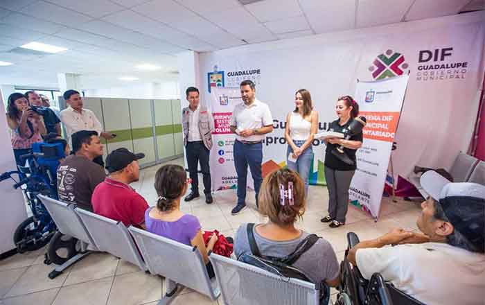 Voluntariado DIF de Guadalupe dona artículos médicos 1 DIF GUADALUPE 2