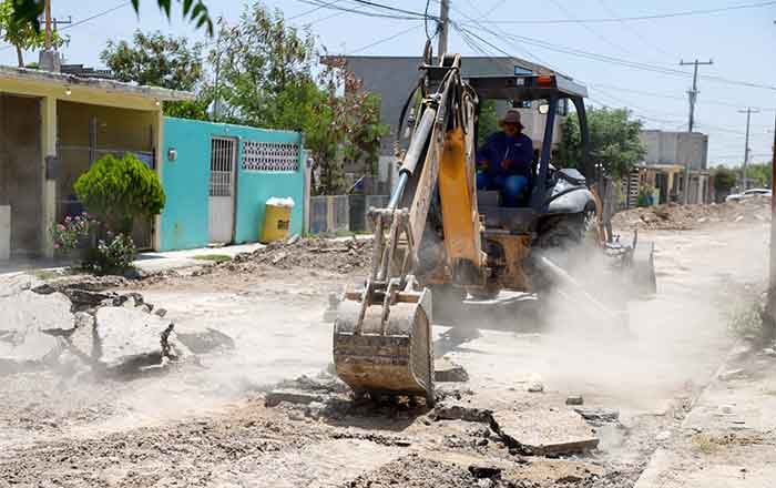 Benefician municipio de Reynosa y Federación a Villa Esmeralda 1 PAVIMENTACION 3