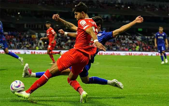 Cae Cruz Azul en casa 2-0 frente al Toluca 4 TOLUCA 2