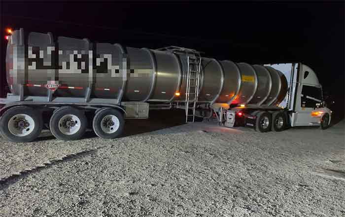 Detienen a dos con 68 mil litros de hidrocarburos 1 TRAILER 2