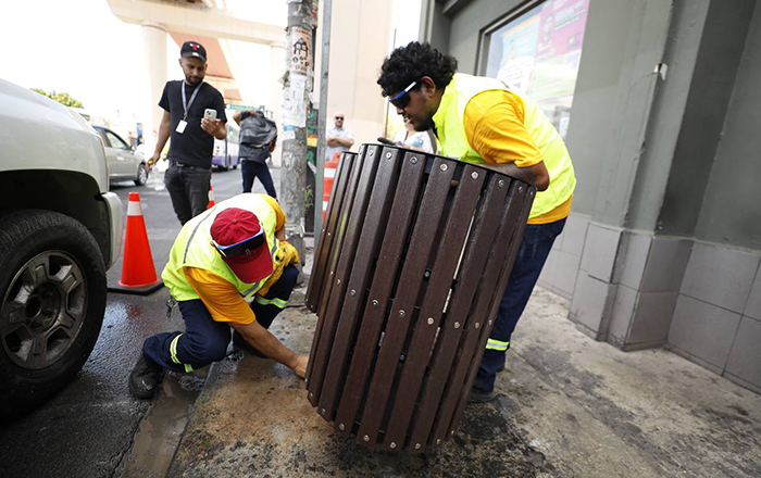 Instala Monterrey nuevos contenedores de basura de la zona Centro 1 358812728 603300775284802 1120140438506713759 n