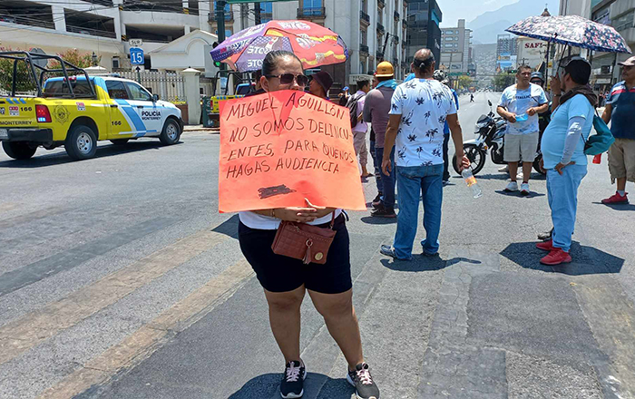 Ante exigencias, comerciantes bloquean avenida Cuauhtémoc 2 363850279 724980072973162 808258748089225283 n