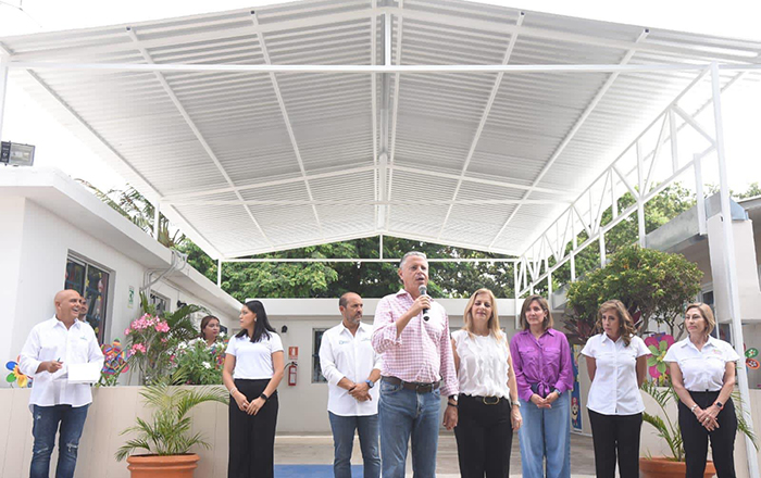 Inauguran Chucho Nader y Aída Féres techumbre y obras en CAIC 3 370089988 131058190033722 6267859658658048537 n