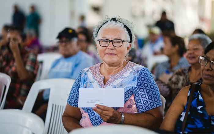 Beneficia Carlos Peña Ortiz a 330 'abuelitos' 1 ABUELITOS 4